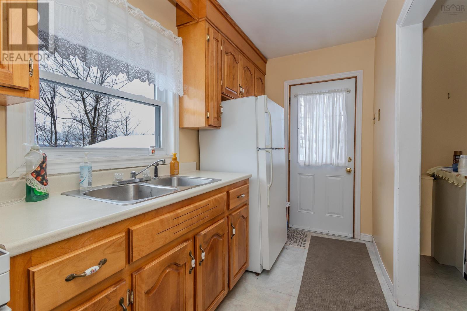 258 Terrace Street, Sydney, Nova Scotia  B1P 2M2 - Photo 6 - 202604025