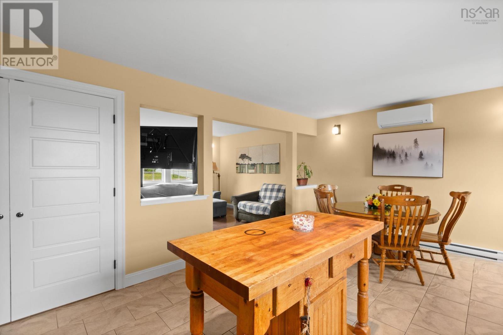 28 Forest Hill Road, Bridgewater, Nova Scotia  B4V 1T8 - Photo 11 - 202524313