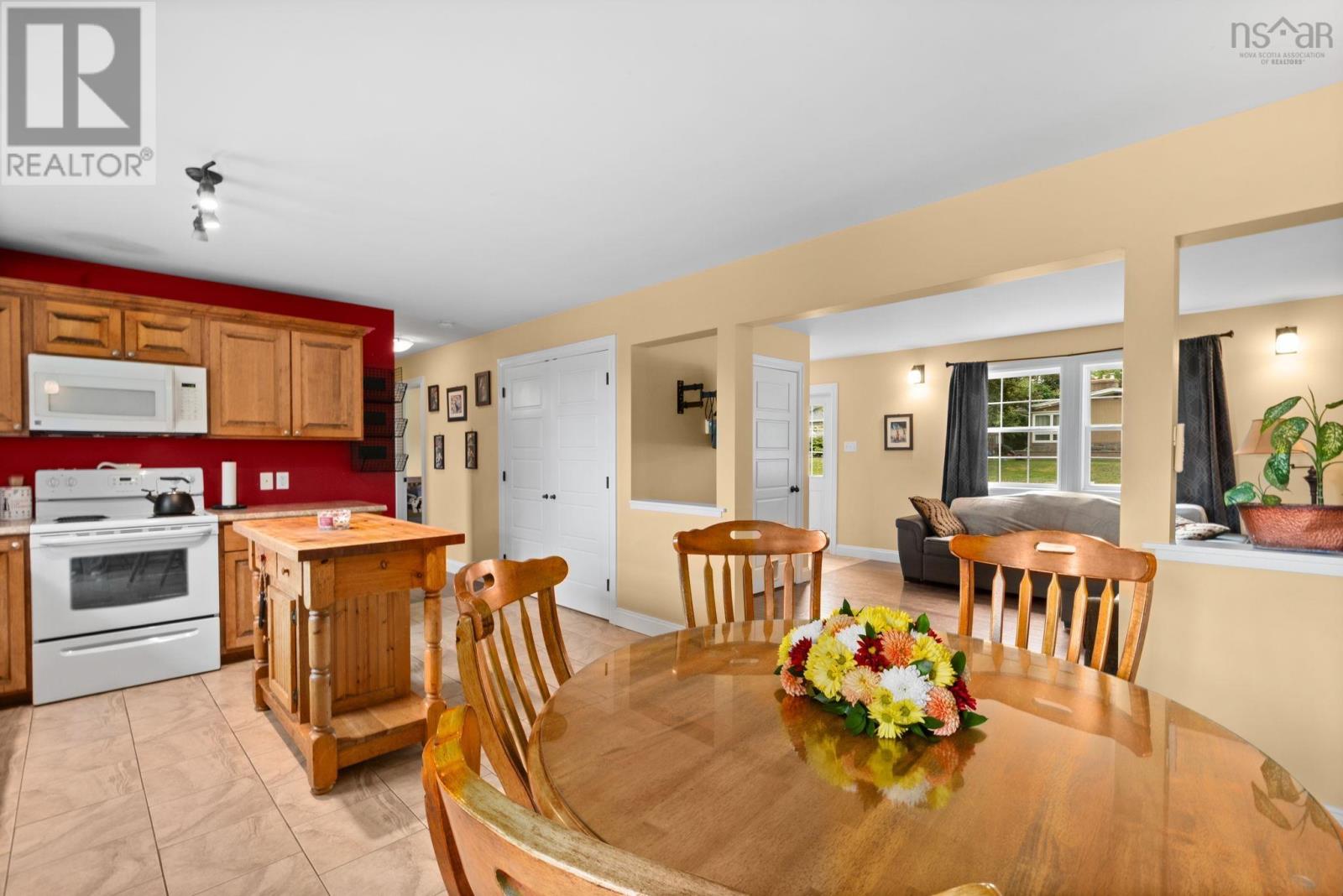 28 Forest Hill Road, Bridgewater, Nova Scotia  B4V 1T8 - Photo 12 - 202524313