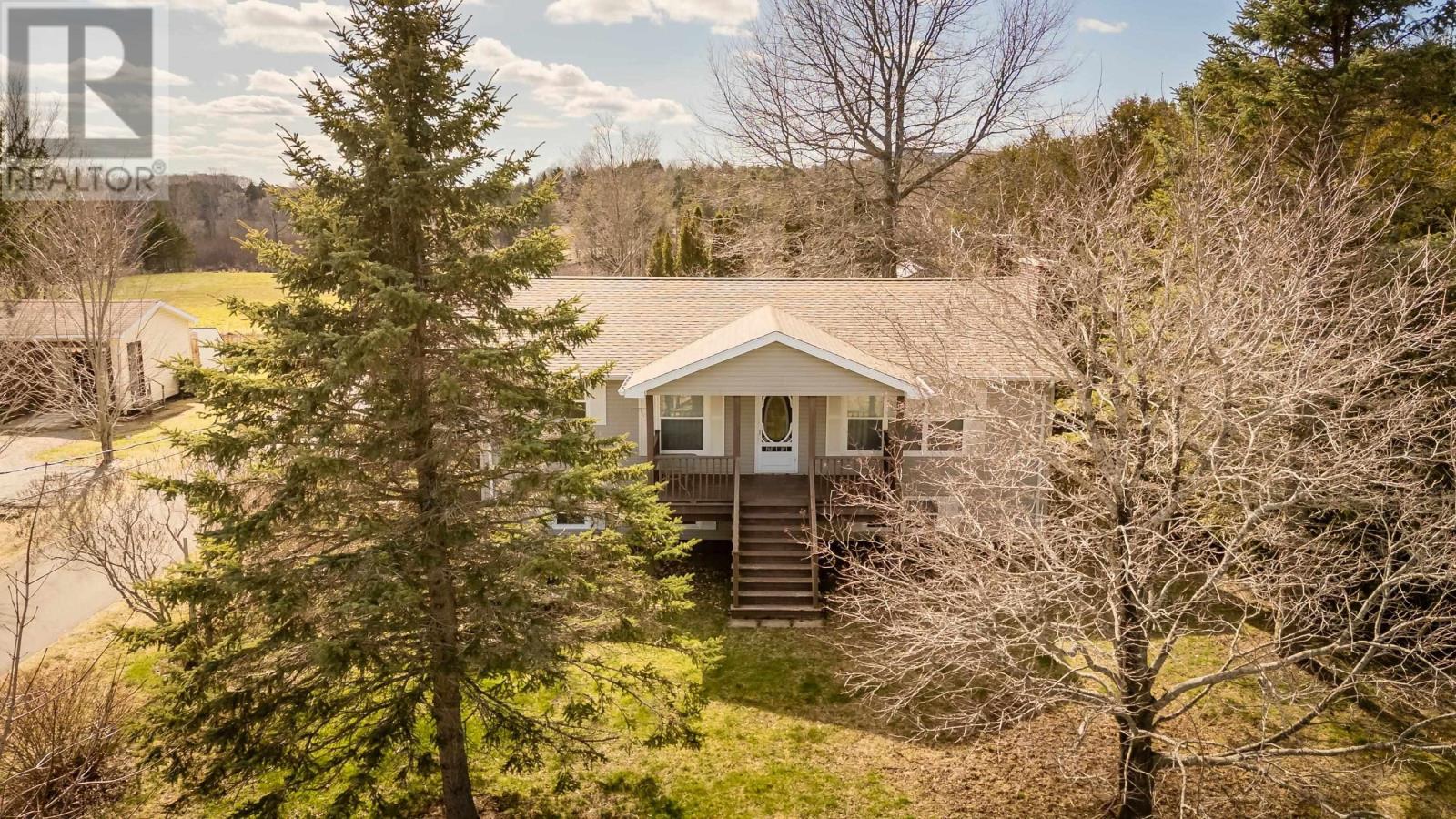 581 Highway 360, Somerset, Nova Scotia  B0P 1E0 - Photo 3 - 202604625