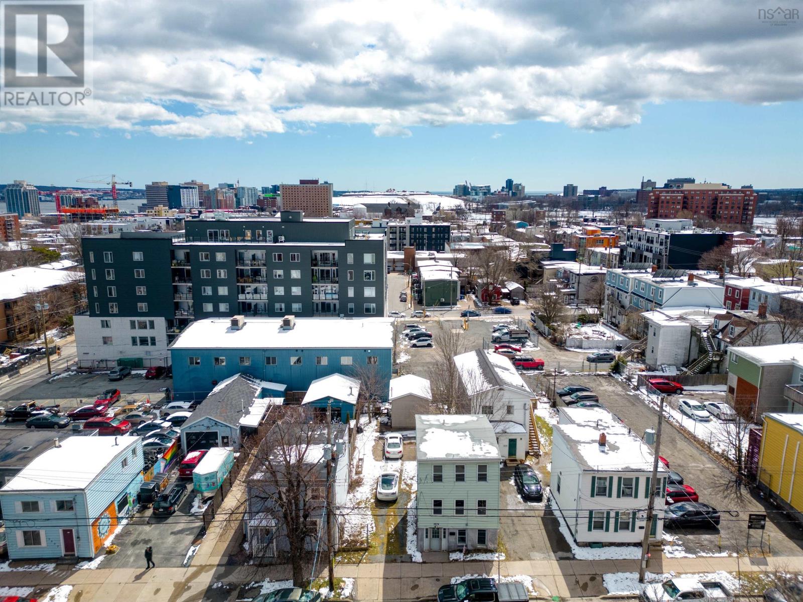 5674 Charles Street, Halifax, Nova Scotia  B3K 1K4 - Photo 2 - 202508019