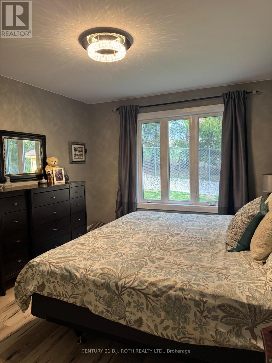 8 Revol Road, Penetanguishene, Ontario  L9M 0W8 - Photo 33 - S12706524