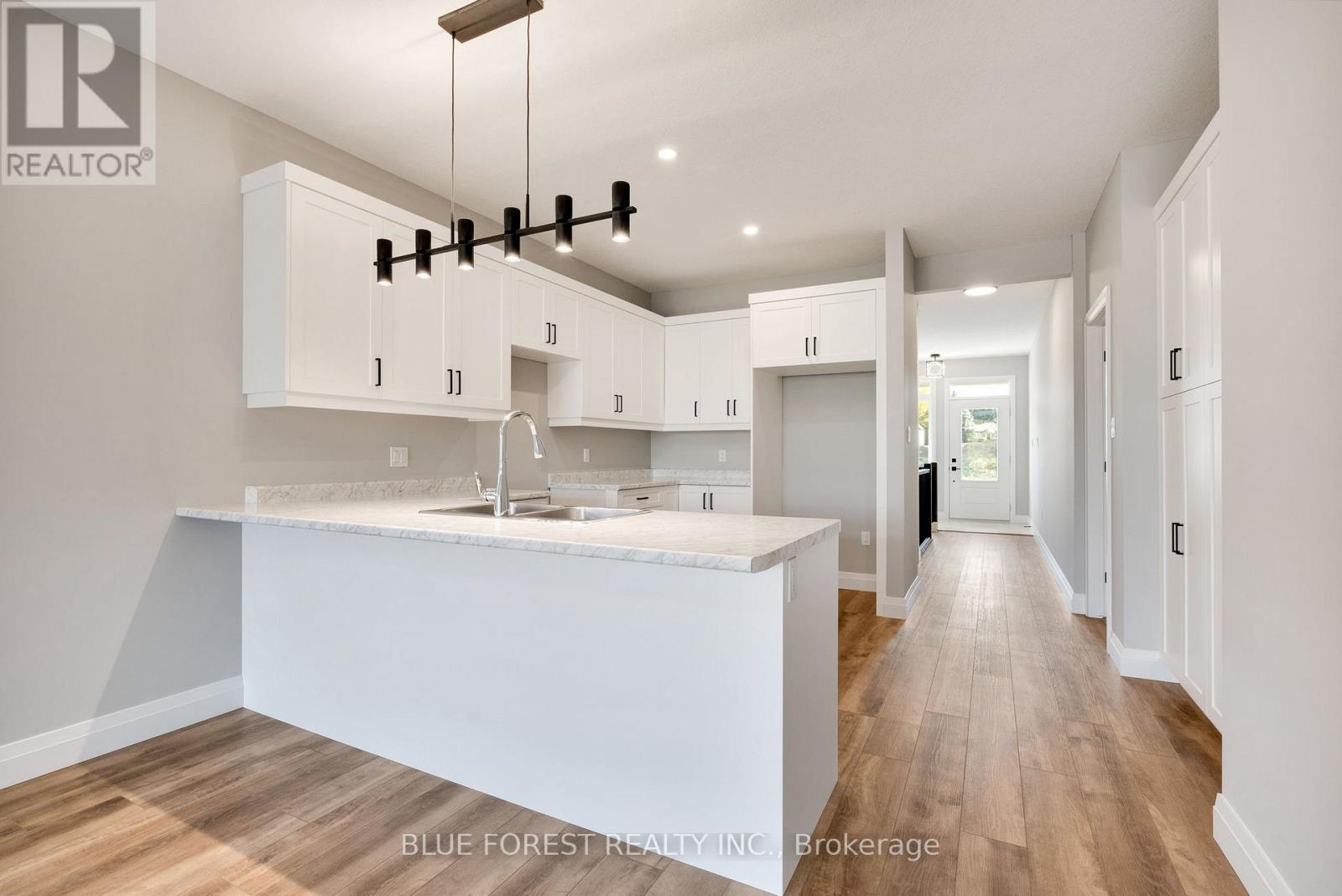 142 Shirley Street, Thames Centre, Ontario  N0M 2P0 - Photo 10 - X13056206