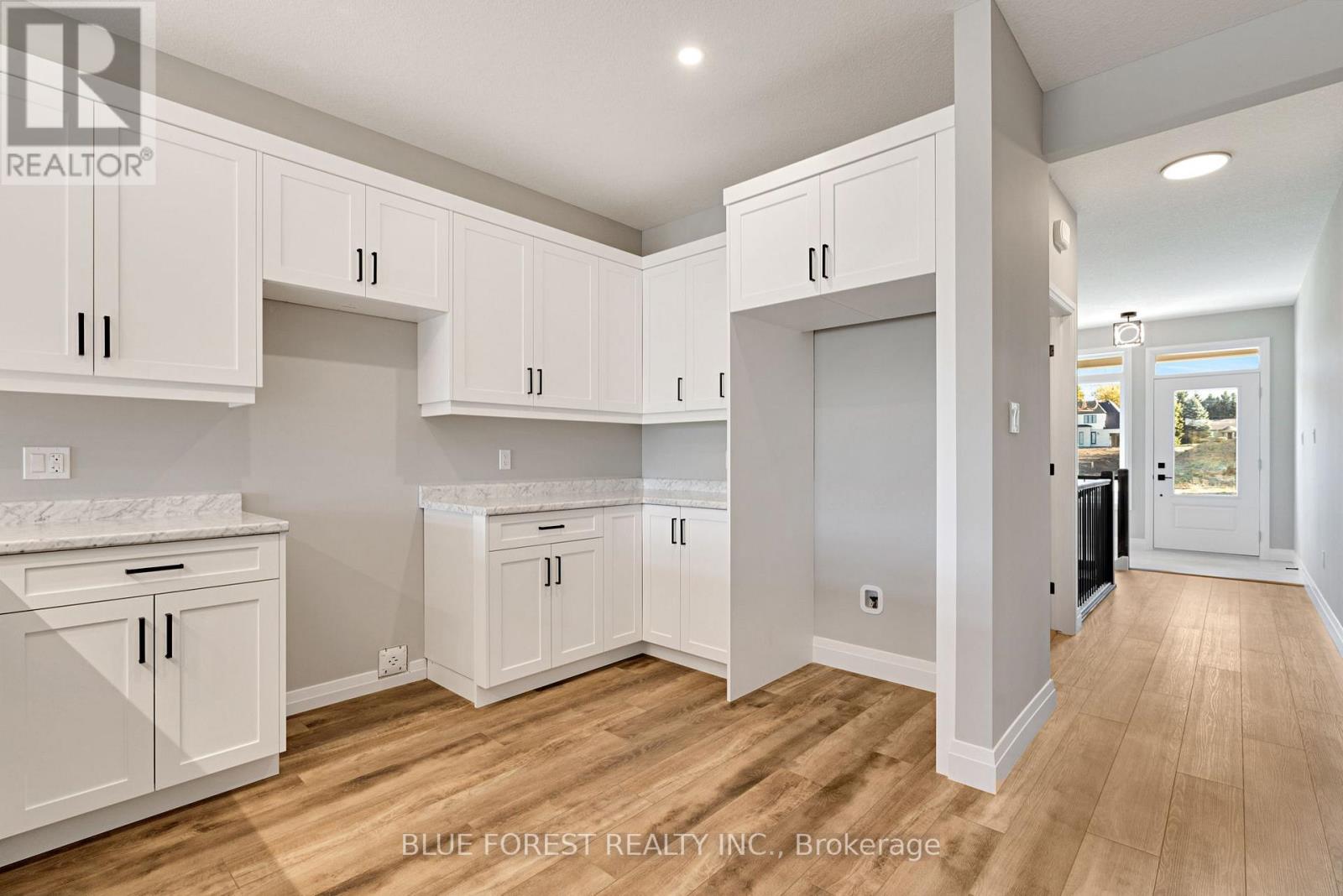 142 Shirley Street, Thames Centre, Ontario  N0M 2P0 - Photo 9 - X13056206