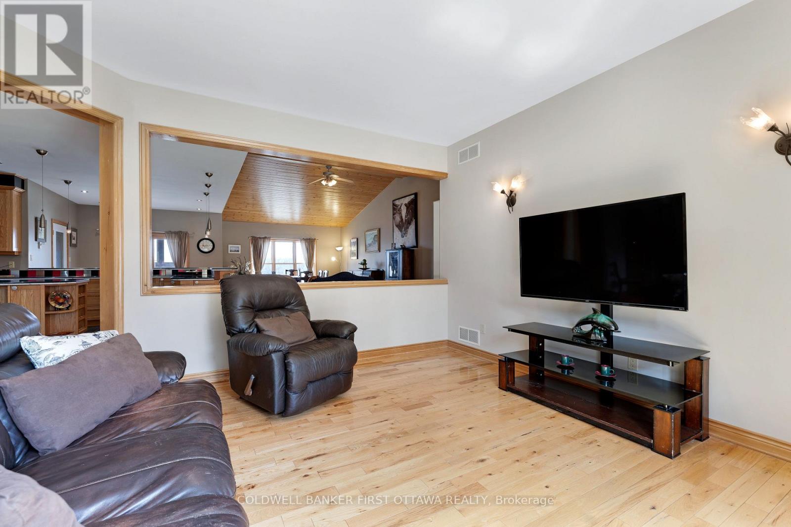 399 Grady Road E, Rideau Lakes, Ontario  K0G 1X0 - Photo 12 - X13056212