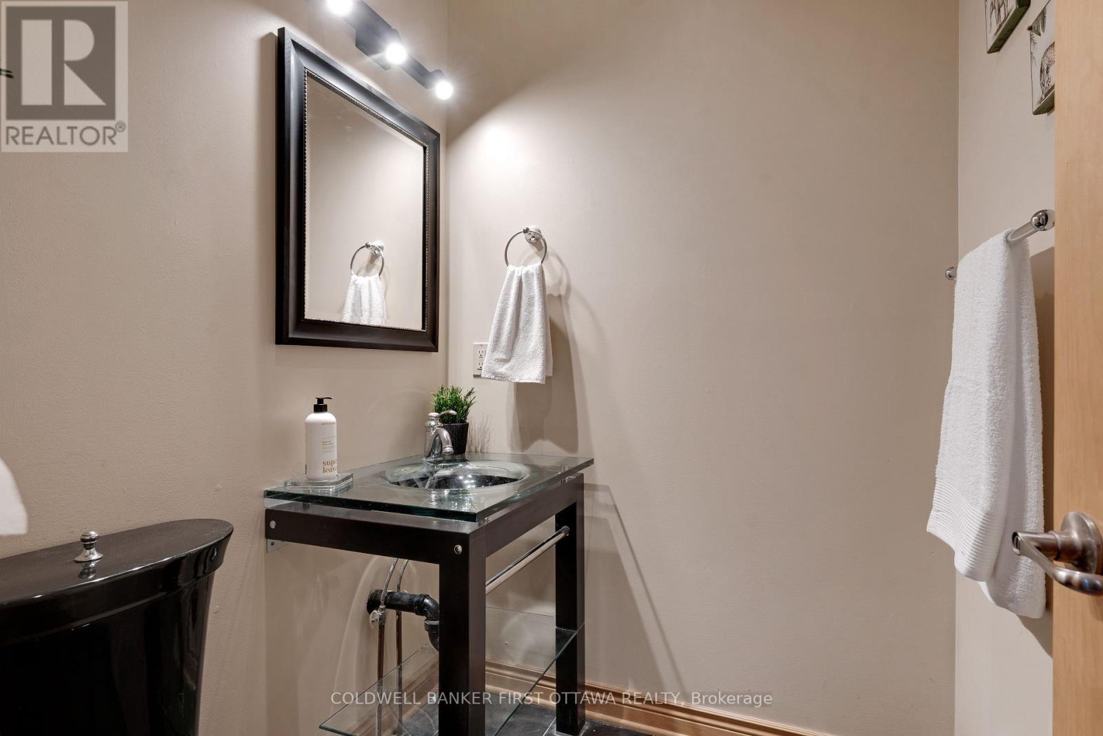 399 Grady Road E, Rideau Lakes, Ontario  K0G 1X0 - Photo 13 - X13056212