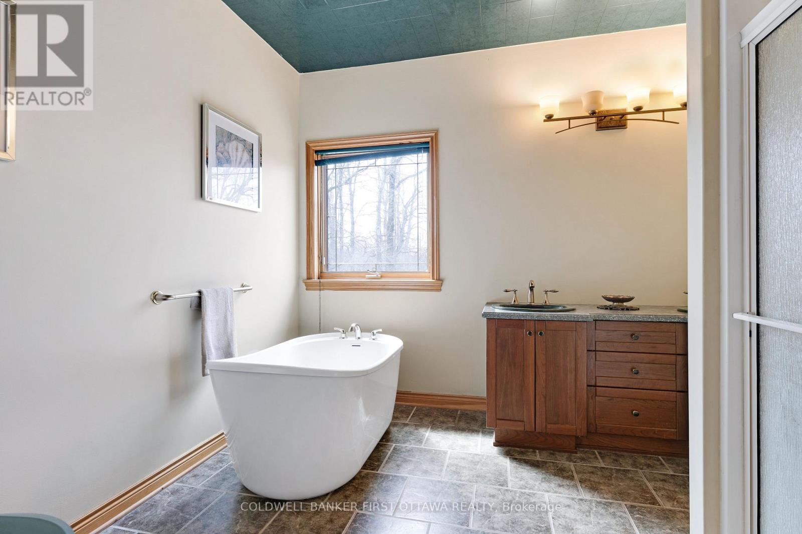 399 Grady Road E, Rideau Lakes, Ontario  K0G 1X0 - Photo 16 - X13056212