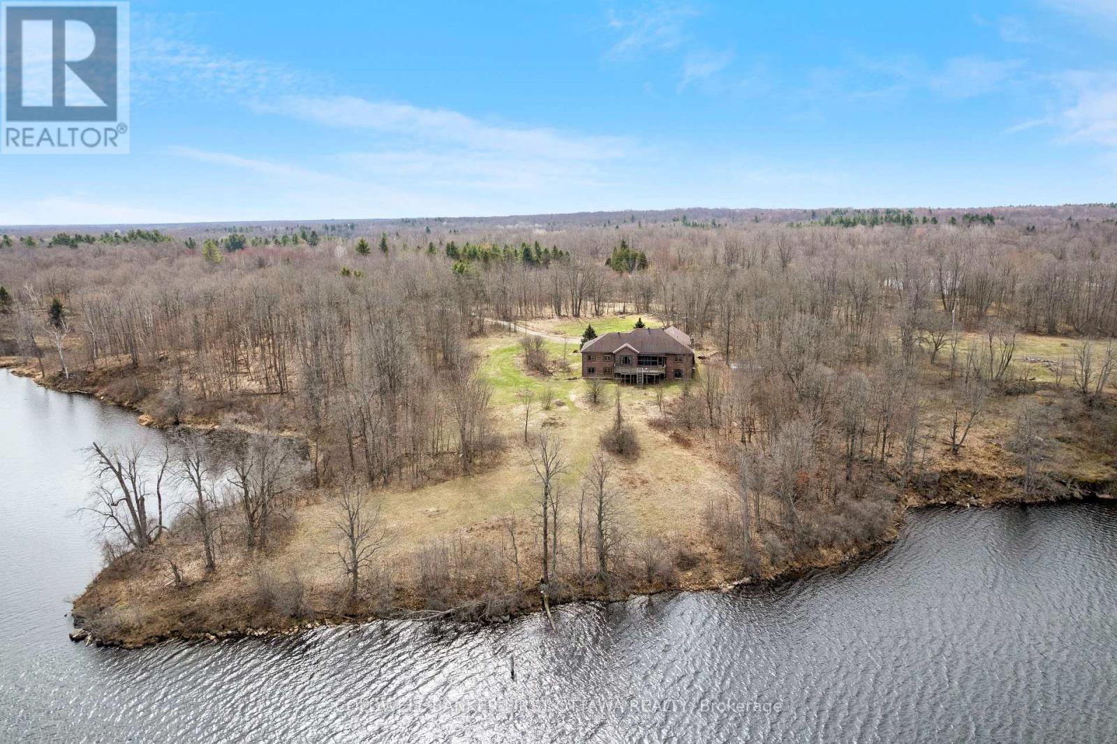 399 Grady Road E, Rideau Lakes, Ontario  K0G 1X0 - Photo 2 - X13056212