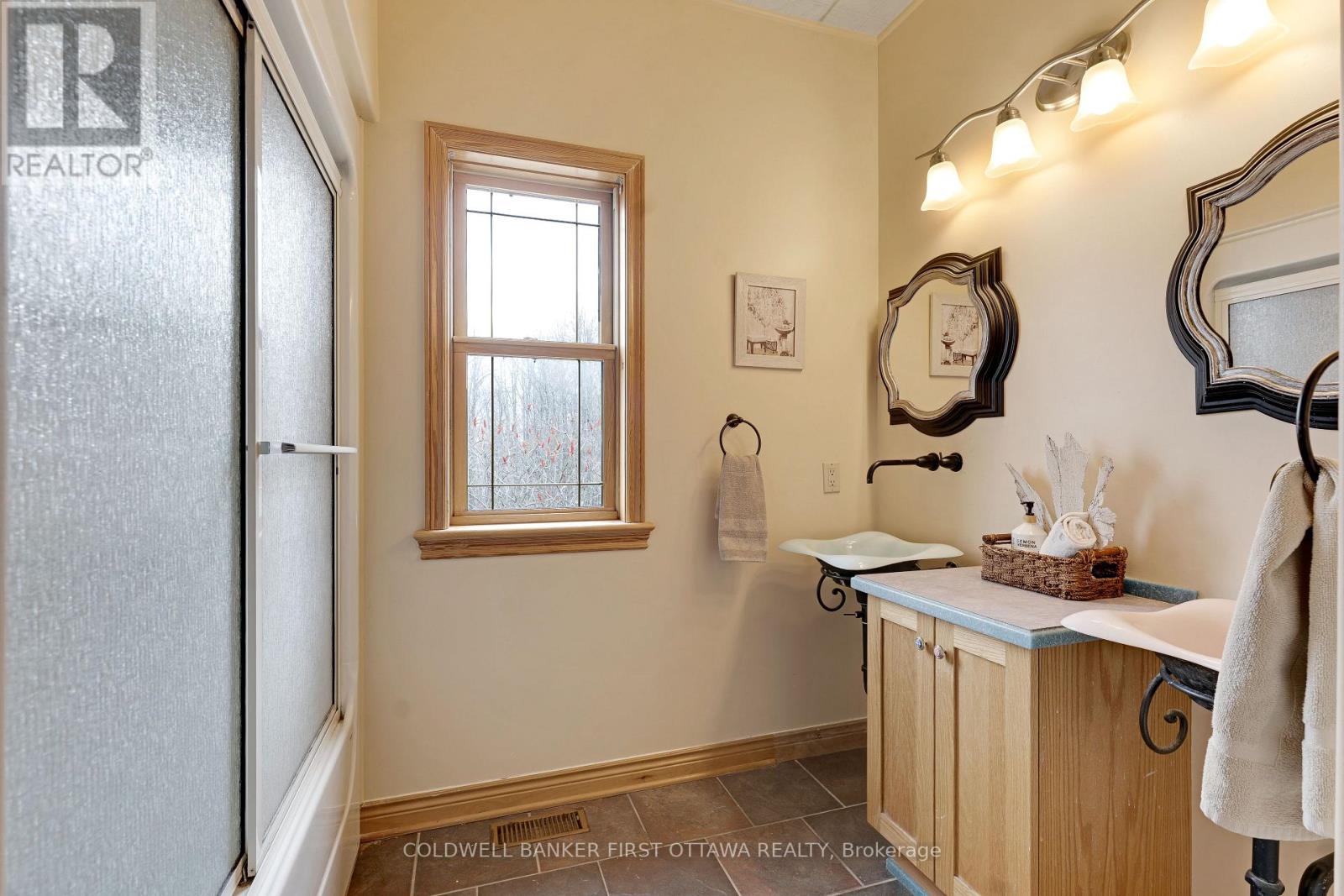 399 Grady Road E, Rideau Lakes, Ontario  K0G 1X0 - Photo 22 - X13056212