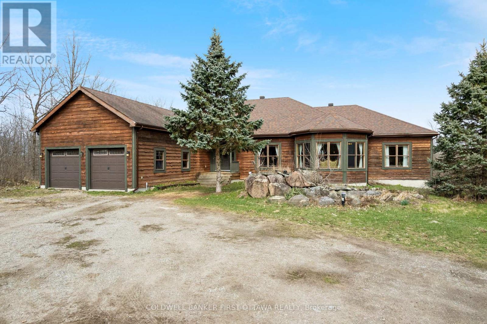 399 Grady Road E, Rideau Lakes, Ontario  K0G 1X0 - Photo 3 - X13056212