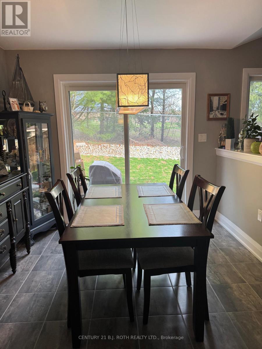 8 Revol Road, Penetanguishene, Ontario  L9M 0W8 - Photo 10 - S12706524