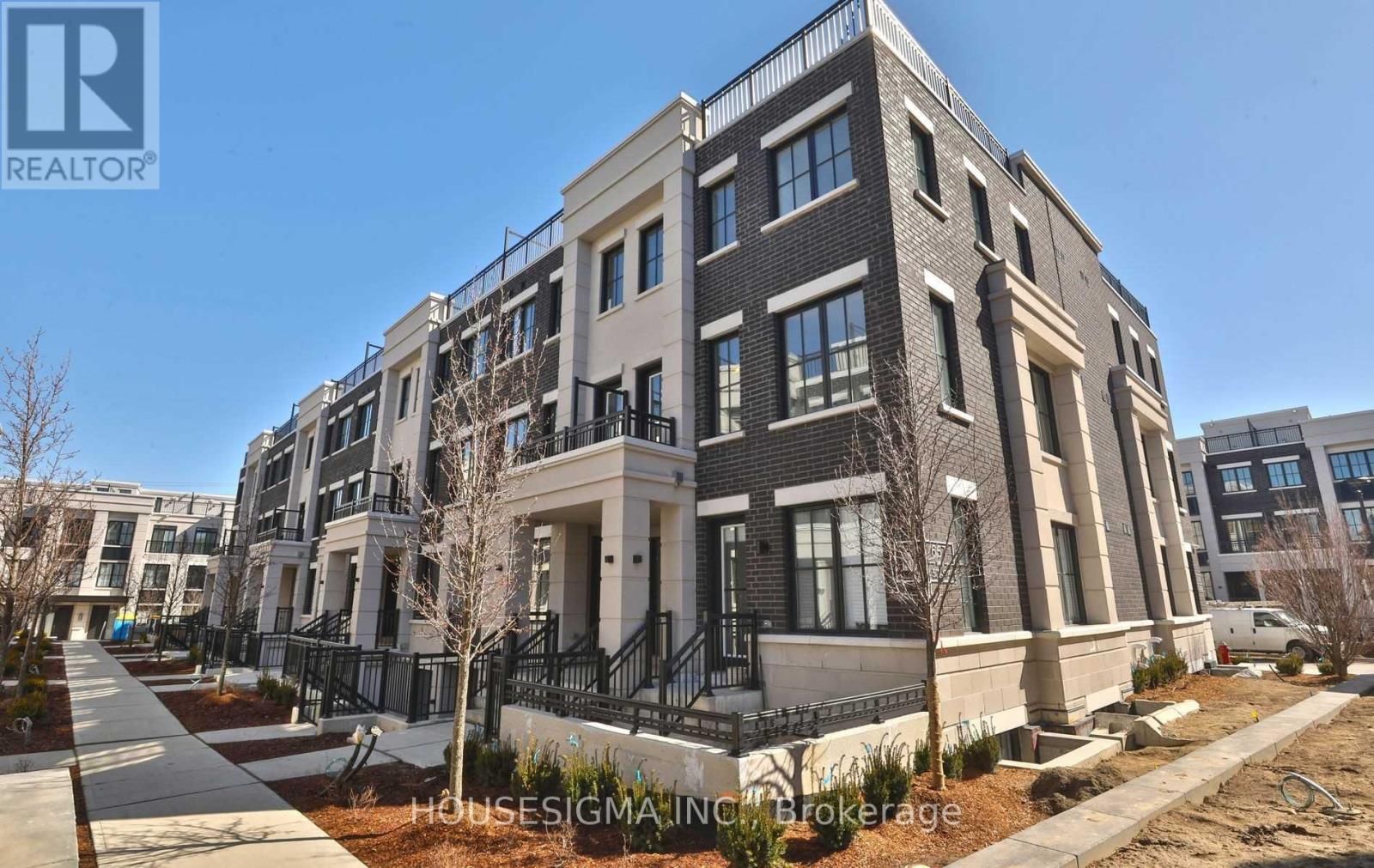 502 - 657 CRICKLEWOOD DRIVE, Mississauga, Ontario