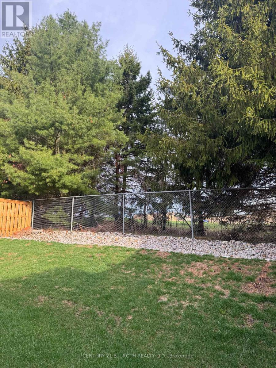 8 Revol Road, Penetanguishene, Ontario  L9M 0W8 - Photo 2 - S12706524