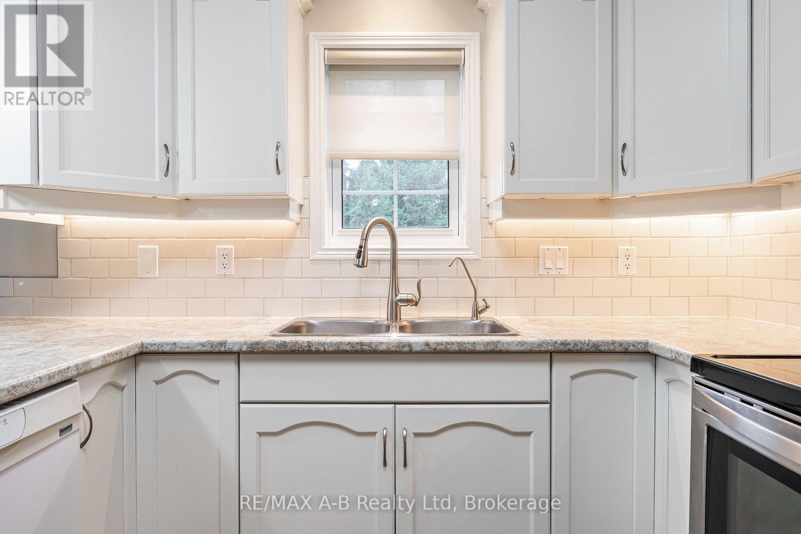 12 - 30 Ann Street, St. Marys, Ontario  N4X 1C8 - Photo 20 - X13056242