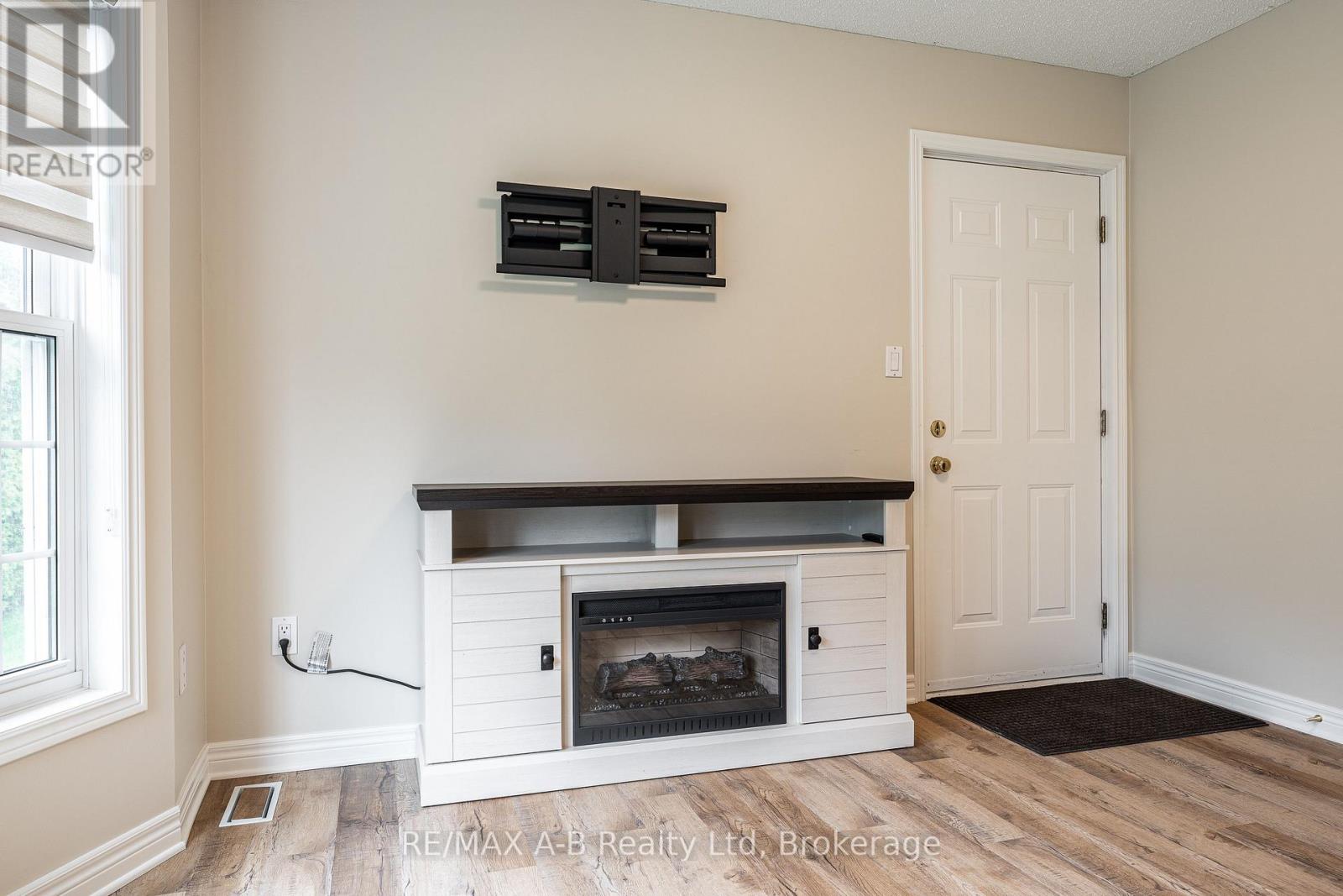 12 - 30 Ann Street, St. Marys, Ontario  N4X 1C8 - Photo 28 - X13056242