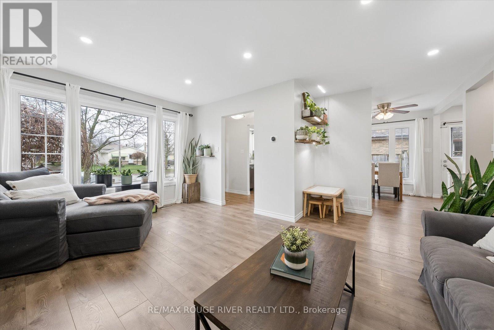 43 Ormond Drive, Oshawa, Ontario  L1G 7E3 - Photo 5 - E13026878