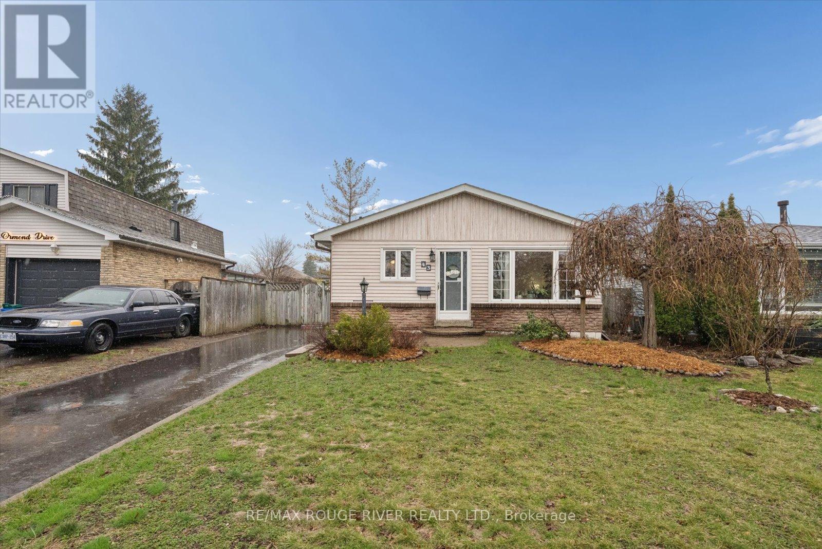 43 Ormond Drive, Oshawa, Ontario  L1G 7E3 - Photo 2 - E13026878