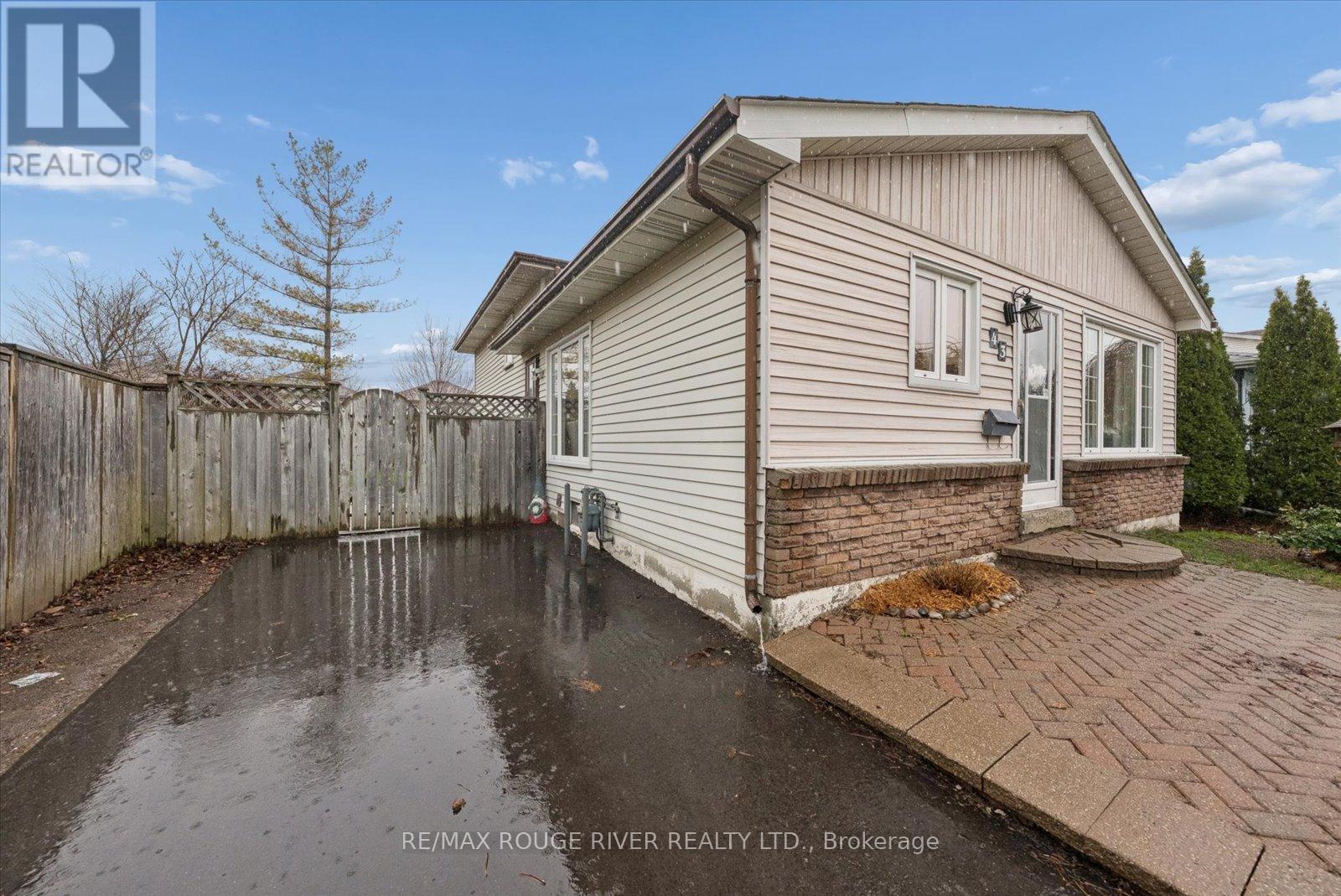 43 Ormond Drive, Oshawa, Ontario  L1G 7E3 - Photo 3 - E13026878