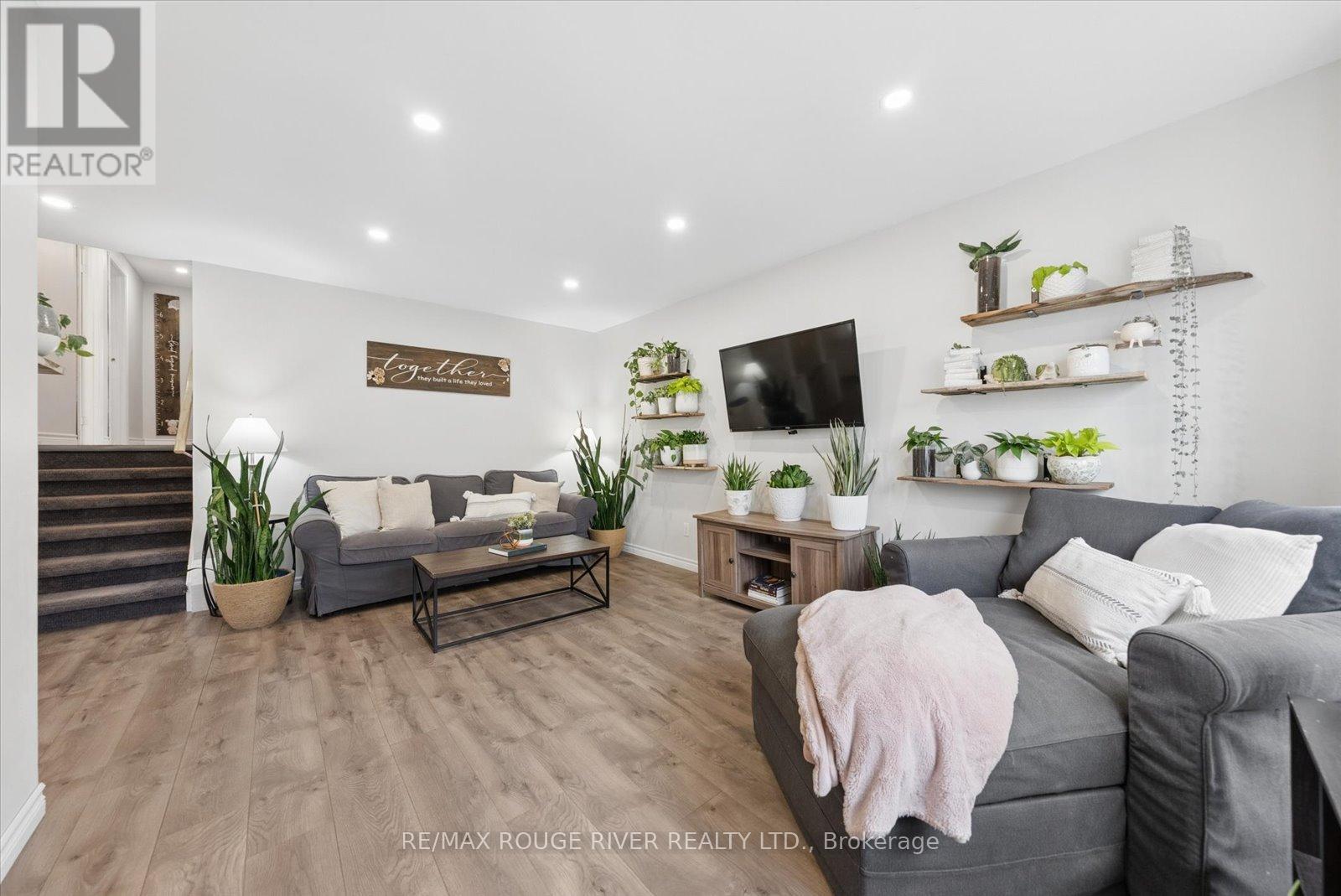 43 Ormond Drive, Oshawa, Ontario  L1G 7E3 - Photo 4 - E13026878