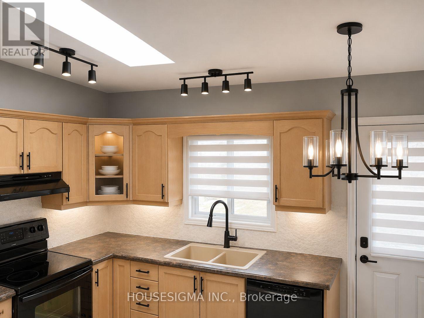 188 Sandy Street, London South, Ontario  N5Z 5C7 - Photo 12 - X12925606