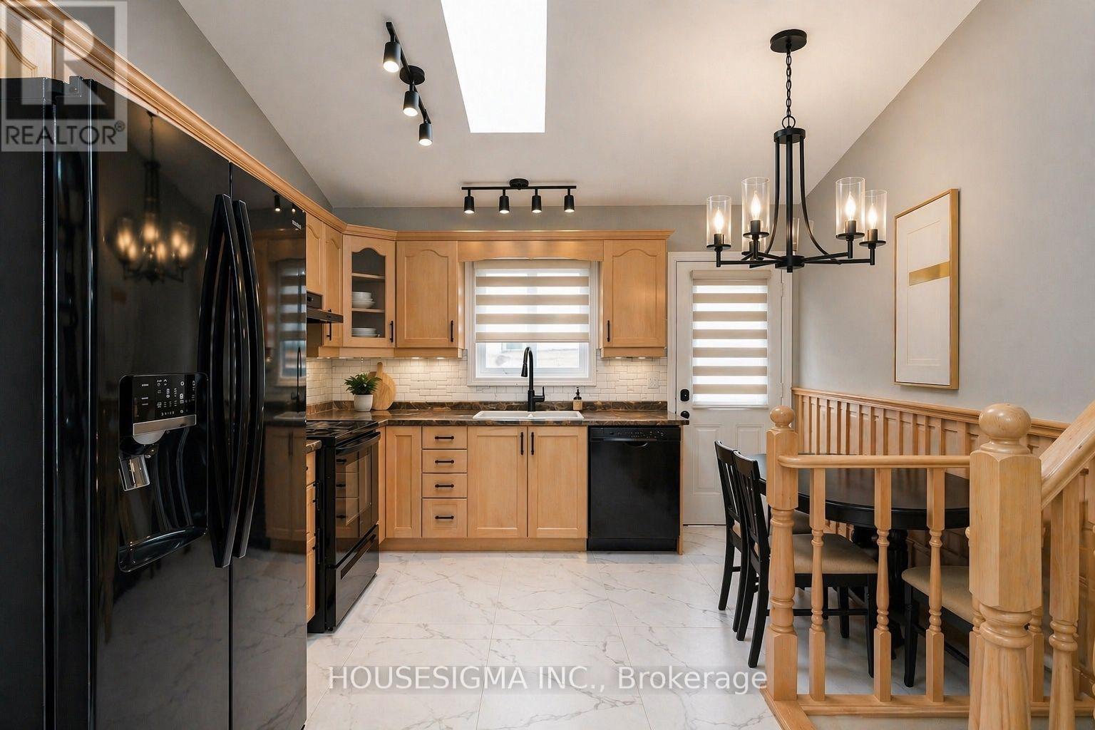 188 Sandy Street, London South, Ontario  N5Z 5C7 - Photo 11 - X12925606