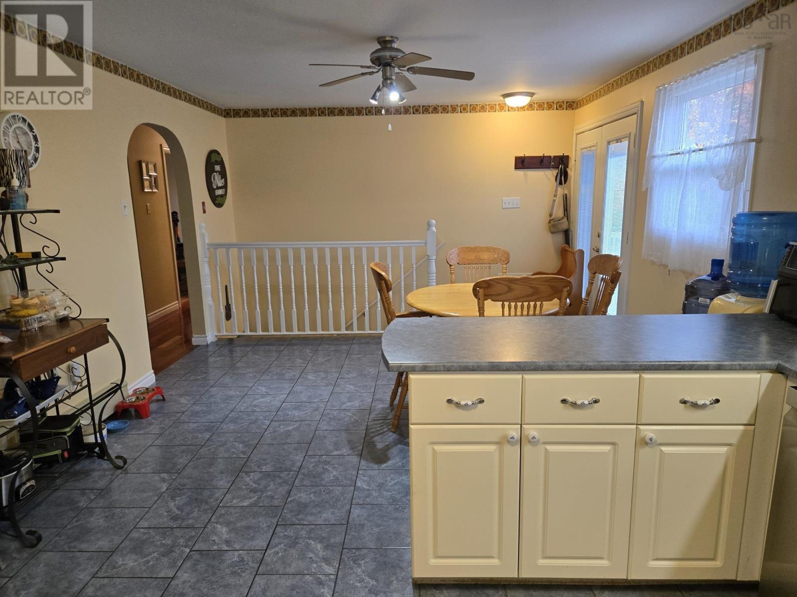 49 Second Court, Valley, Nova Scotia  B6L 2T6 - Photo 5 - 202526217