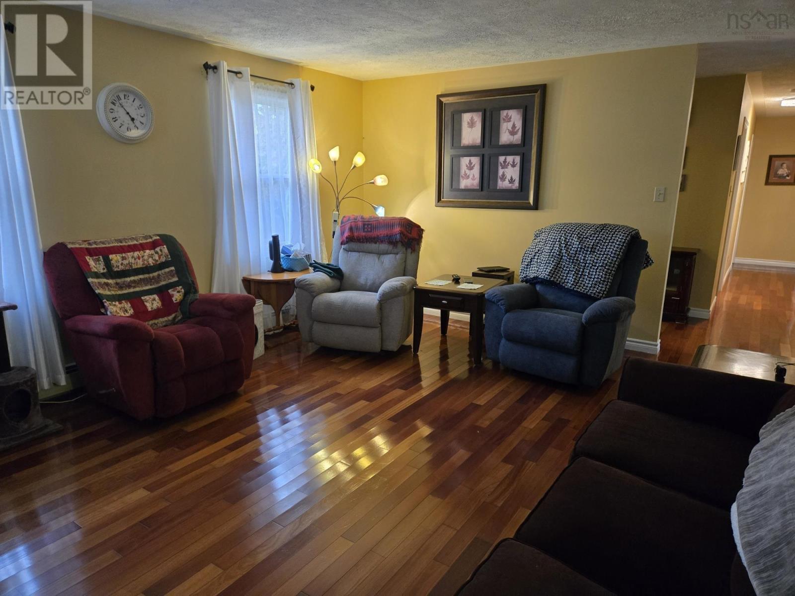 49 Second Court, Valley, Nova Scotia  B6L 2T6 - Photo 10 - 202526217