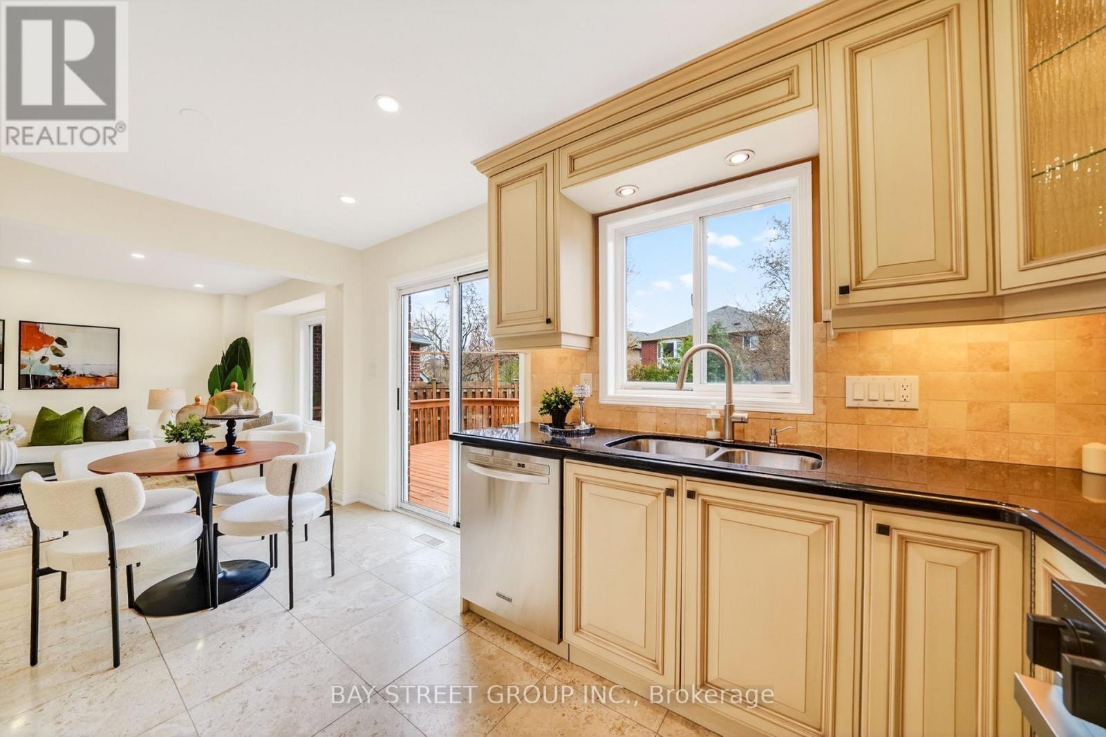 267 Wembley Road, Oakville, Ontario  L6H 6H3 - Photo 19 - W13056240