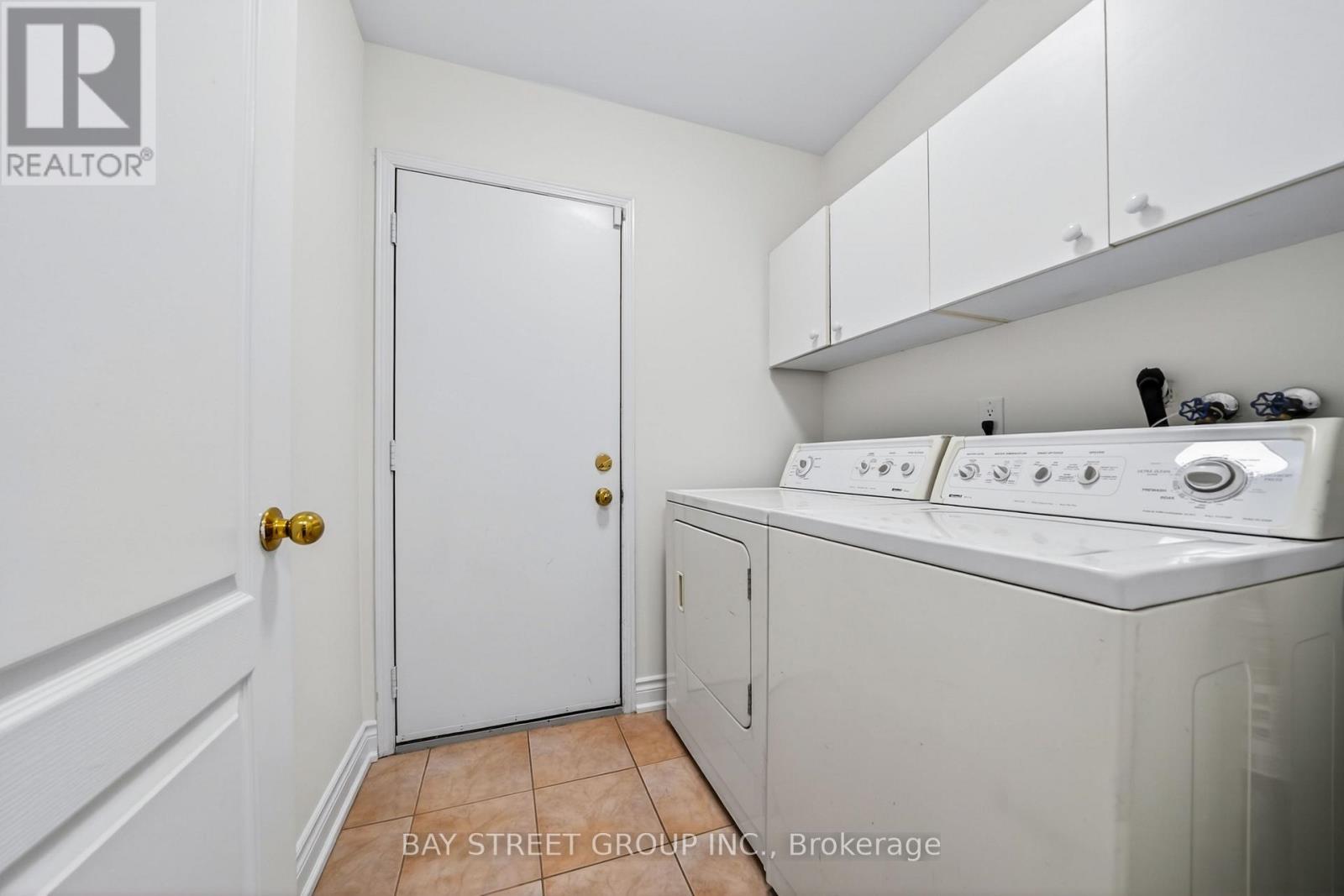 267 Wembley Road, Oakville, Ontario  L6H 6H3 - Photo 24 - W13056240