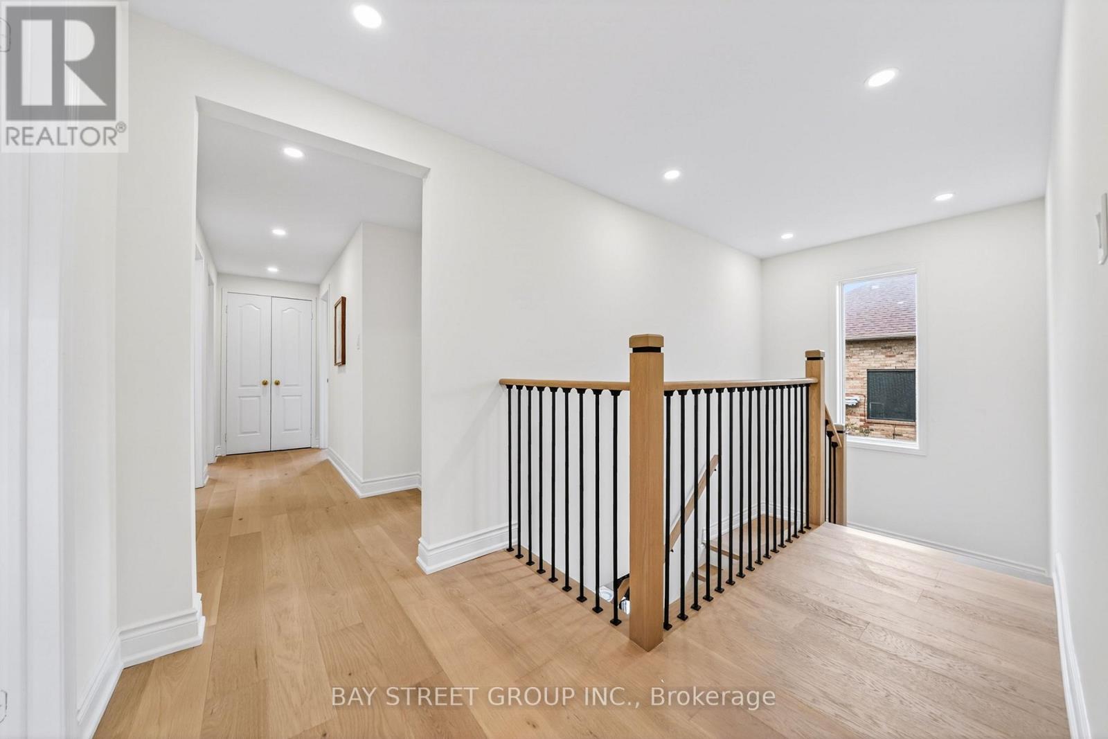 267 Wembley Road, Oakville, Ontario  L6H 6H3 - Photo 25 - W13056240