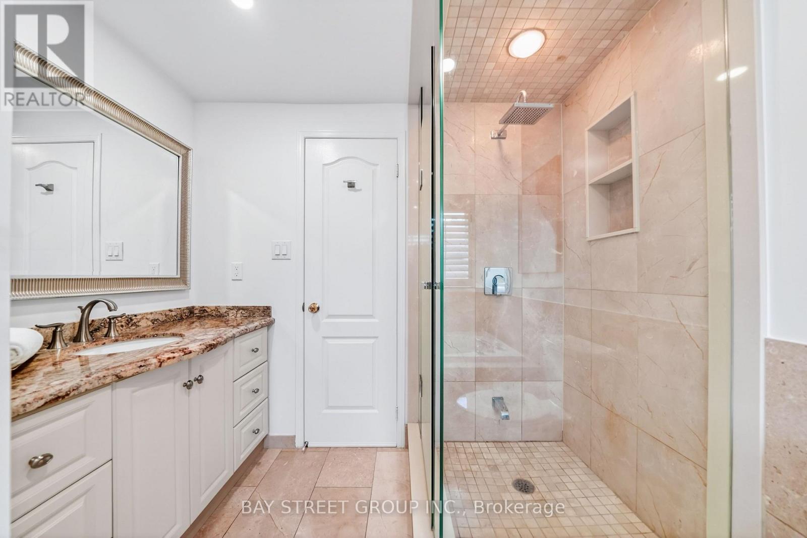 267 Wembley Road, Oakville, Ontario  L6H 6H3 - Photo 32 - W13056240