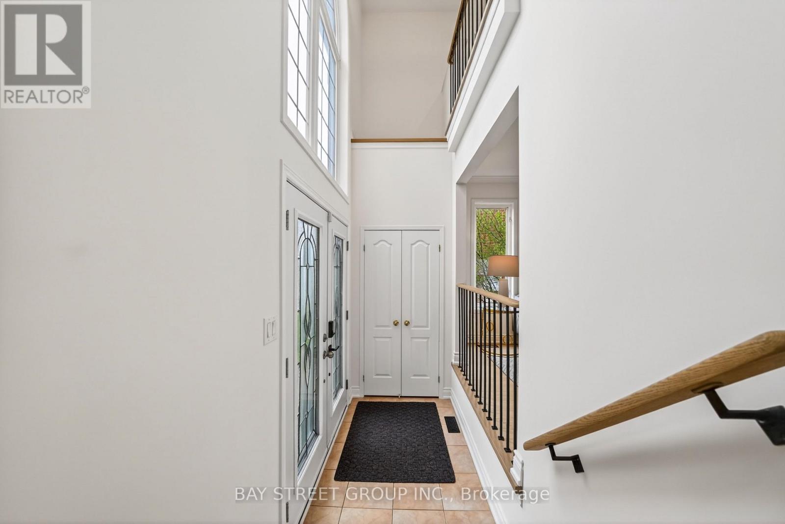 267 Wembley Road, Oakville, Ontario  L6H 6H3 - Photo 6 - W13056240