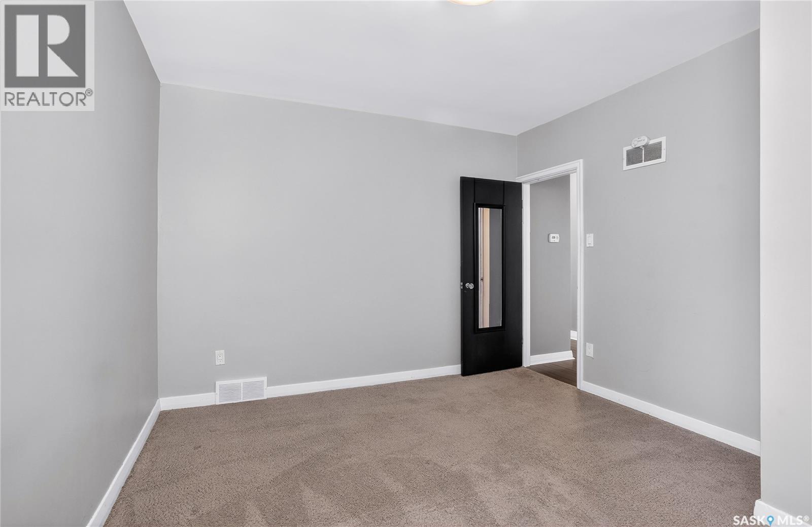 1231 Aird Street, Saskatoon, Saskatchewan  S7N 0T3 - Photo 23 - SK034201