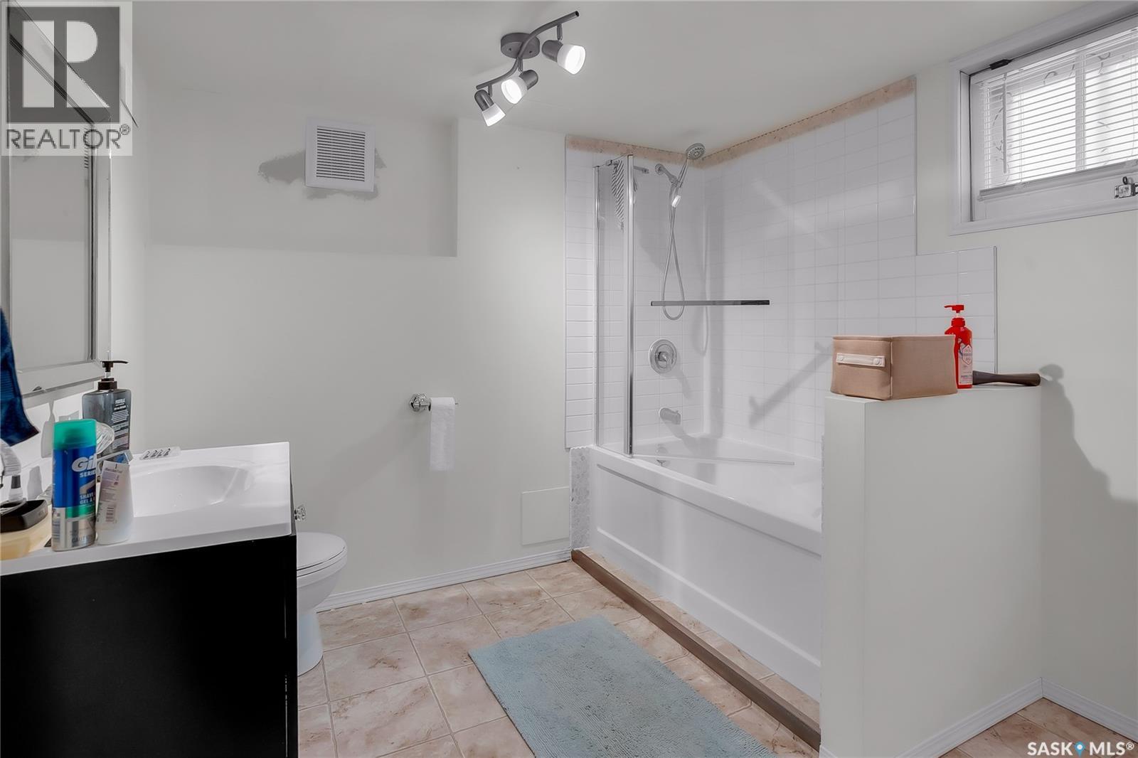 1231 Aird Street, Saskatoon, Saskatchewan  S7N 0T3 - Photo 31 - SK034201