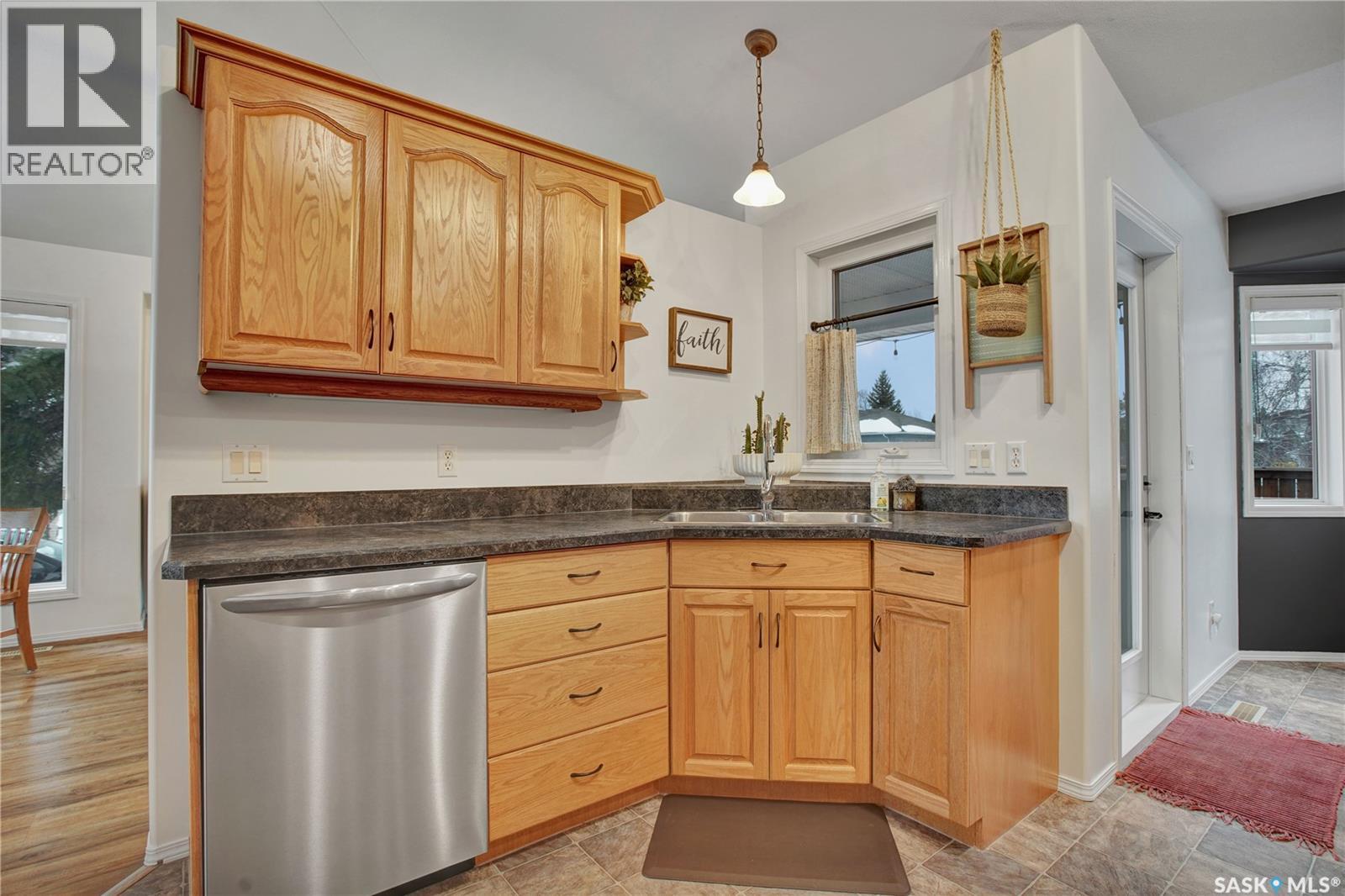 439 Braemar Court, Saskatoon, Saskatchewan  S7V 1A2 - Photo 11 - SK034149