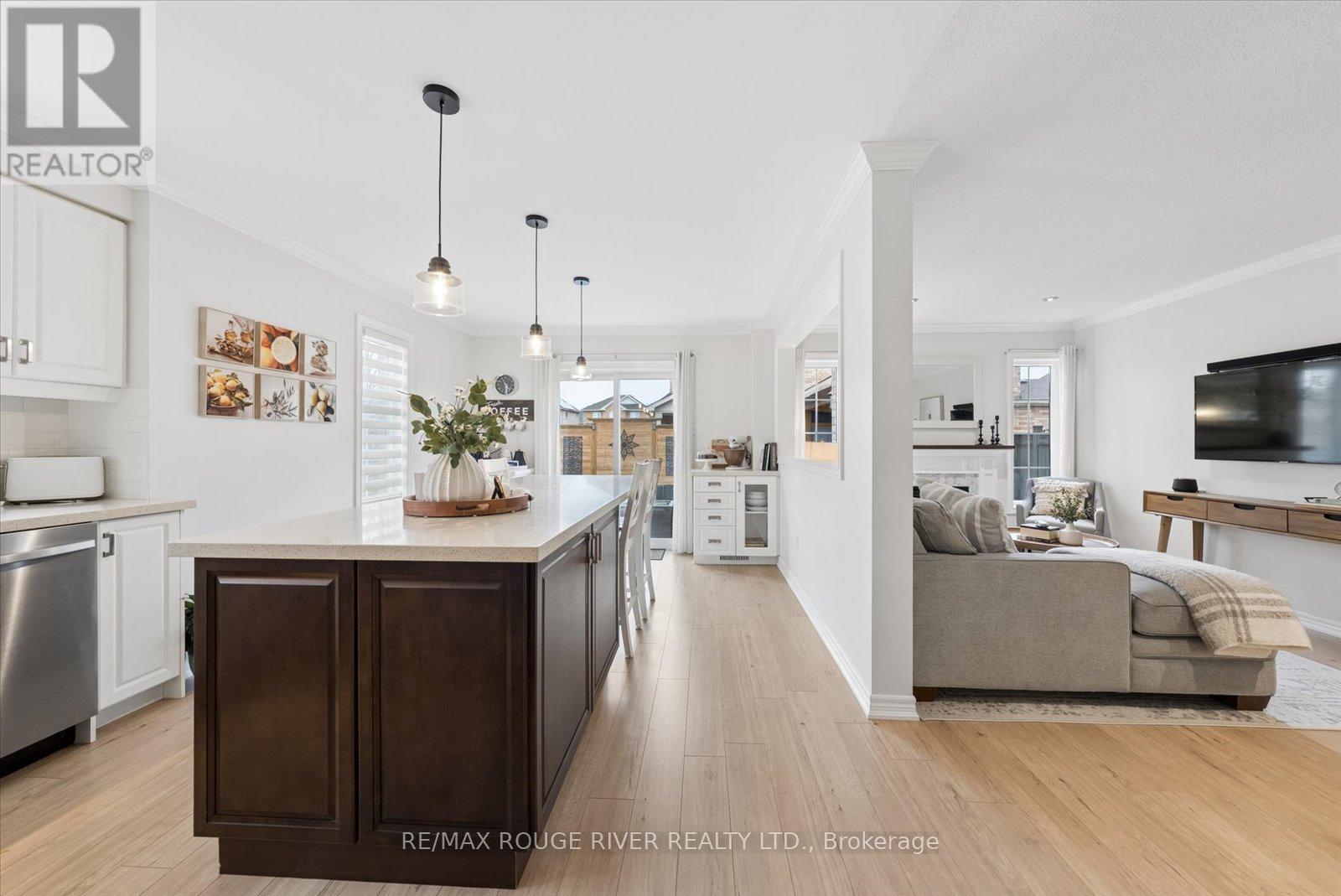 1 Swansea Street, Whitby, Ontario  L1P 0A6 - Photo 14 - E13056274