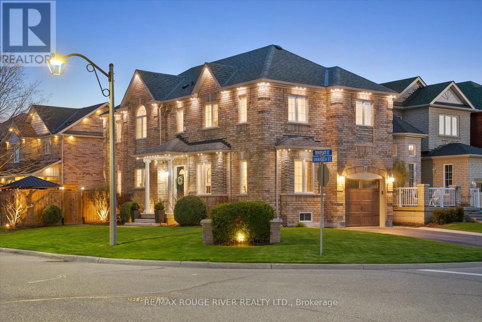 1 Swansea Street, Whitby, Ontario  L1P 0A6 - Photo 2 - E13056274