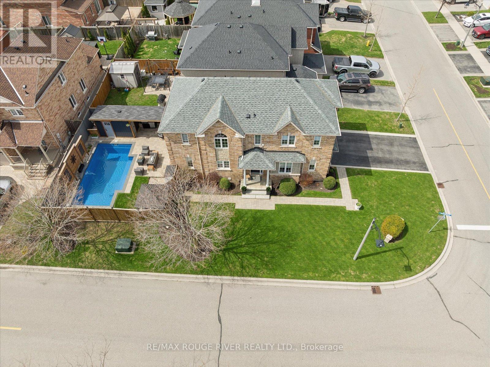 1 Swansea Street, Whitby, Ontario  L1P 0A6 - Photo 3 - E13056274