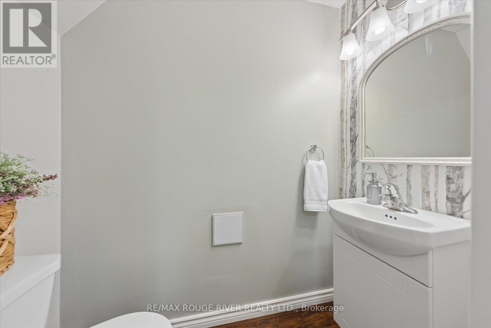 1 Swansea Street, Whitby, Ontario  L1P 0A6 - Photo 39 - E13056274