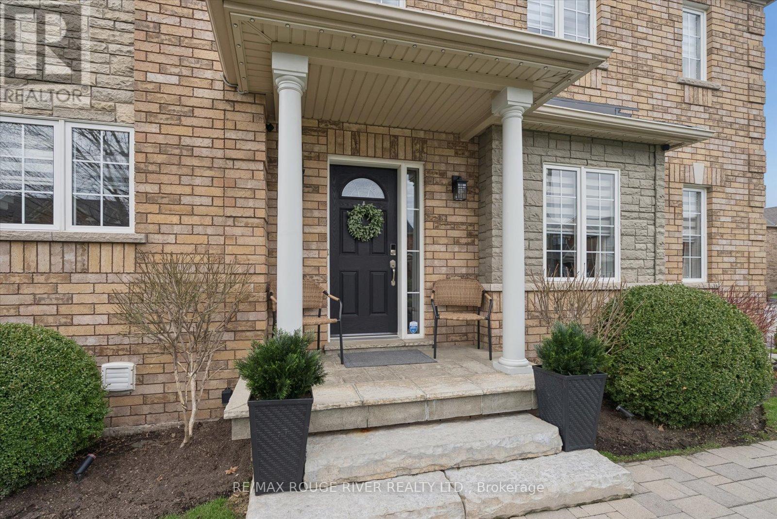 1 Swansea Street, Whitby, Ontario  L1P 0A6 - Photo 5 - E13056274