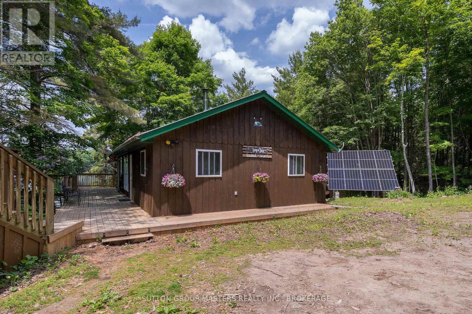 313 RACCOON LAKE TRAIL ROAD, Addington Highlands, Ontario