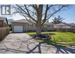 1055 SHEPHERD'S Drive, Burlington, Ontario