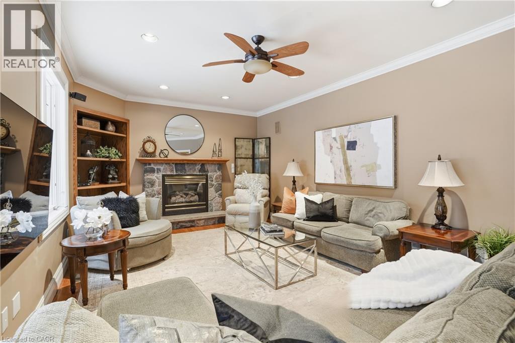 1121 Forestvale Drive, Burlington, Ontario  L7P 4W3 - Photo 12 - 40824925