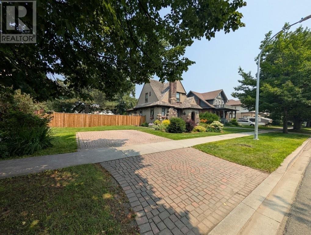 1431 Cuthbertson Place, Thunder Bay, Ontario  P7E 5L3 - Photo 2 - TB2600825