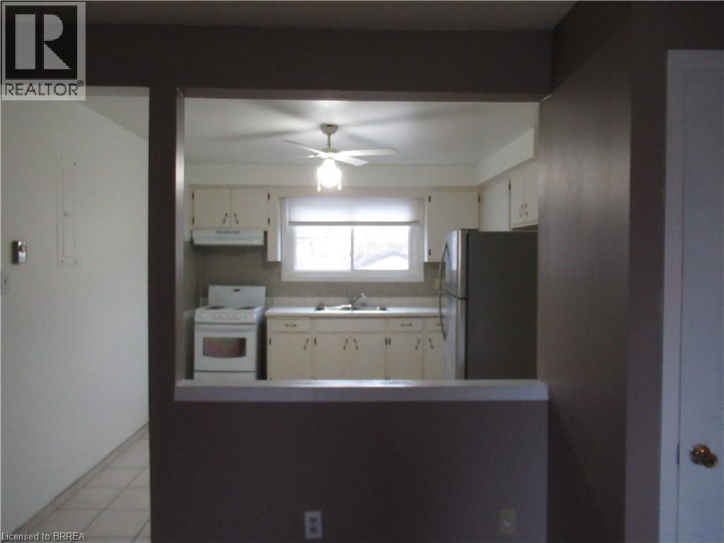 71 Albemarle Street, Brantford, Ontario  N3S 4N8 - Photo 10 - 40824245