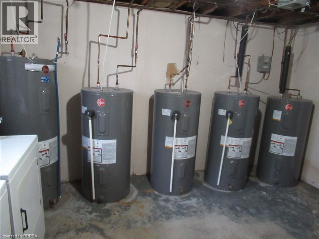 71 Albemarle Street, Brantford, Ontario  N3S 4N8 - Photo 17 - 40824245