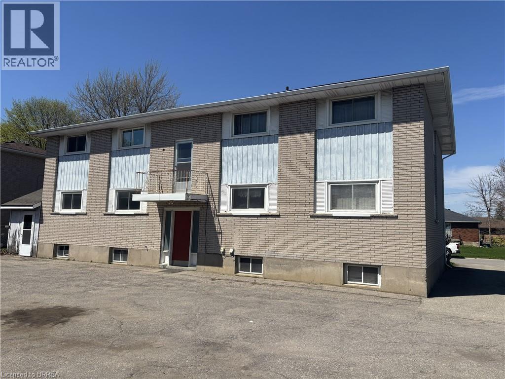 71 Albemarle Street, Brantford, Ontario  N3S 4N8 - Photo 2 - 40824245