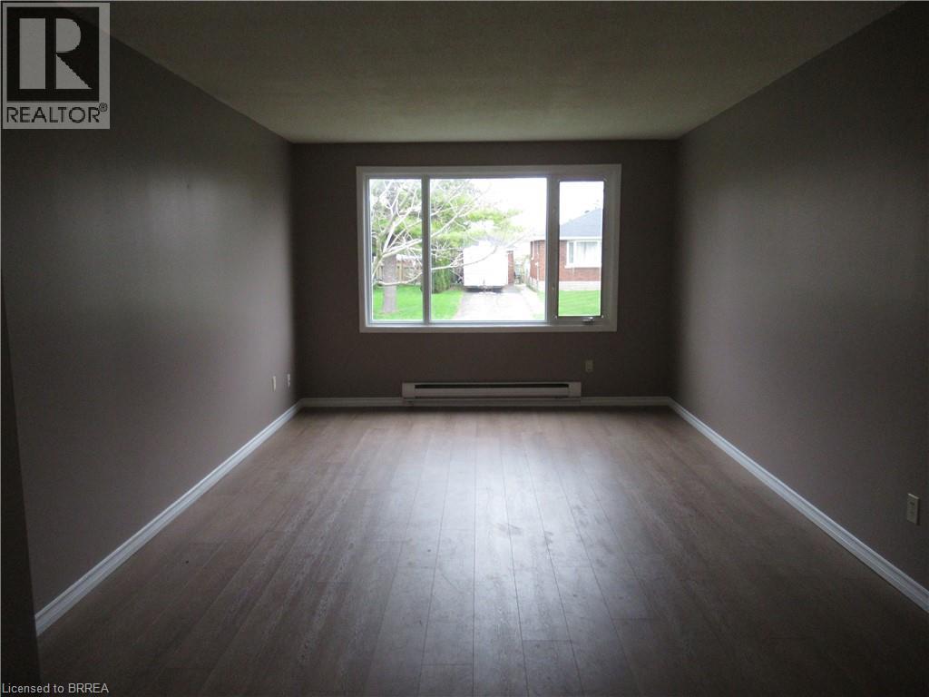 71 Albemarle Street, Brantford, Ontario  N3S 4N8 - Photo 6 - 40824245