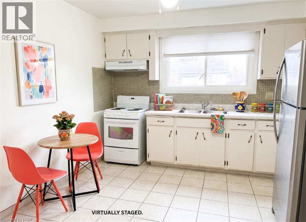 71 Albemarle Street, Brantford, Ontario  N3S 4N8 - Photo 9 - 40824245