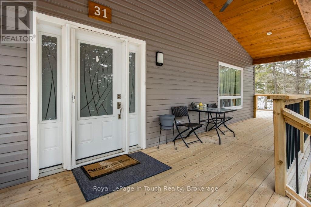 31 Earldom Boulevard, Tay, Ontario  L0K 1R0 - Photo 3 - S12938124